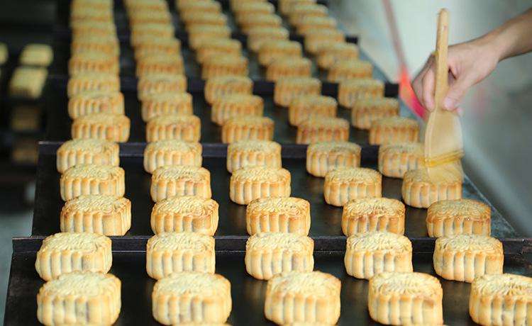 月餅廠地面選自流平地坪漆施工公司合作的原因有哪些？